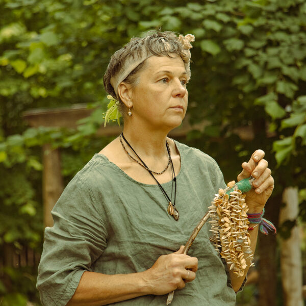 Kristīne Zara ļauj baudīt augu skaņas pirtī