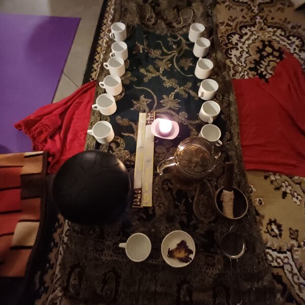 Vietejo un citzemju augu ceremonijas apziņas paplašināšanai.