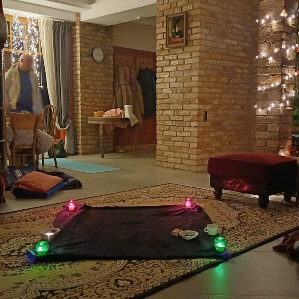 Vakara rituāla lauks gaida pārejas vietā...