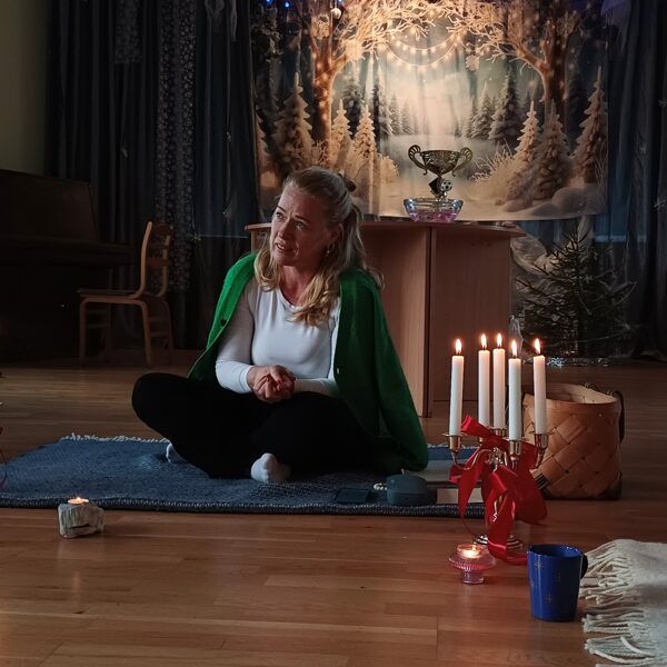 Inese Libermane-Annuškāna un viņas sveču stāsti.