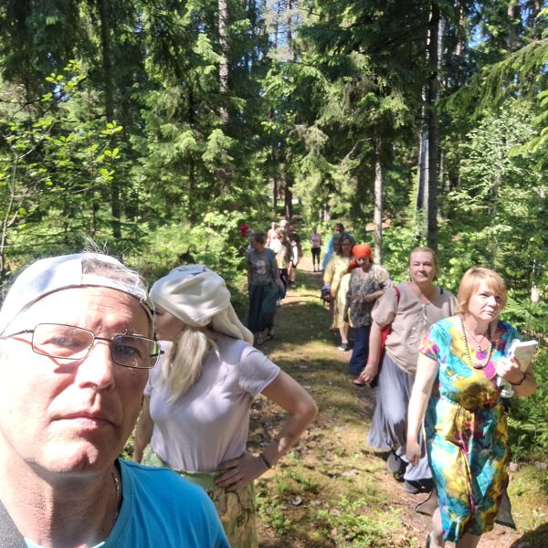 Ja vien laika apstākļi atļauj, mācību process notiek brīvā dabā.