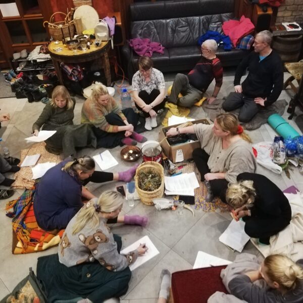 Iepazīstam augu pasauli iztaustot,  izsmaržojot un izgaršojot.