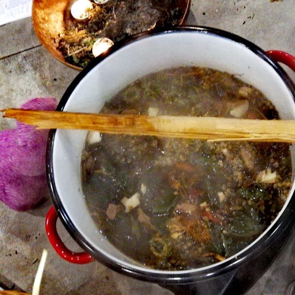 Kopīgi gatavots spēka dzēriens no Latvijas augiem.