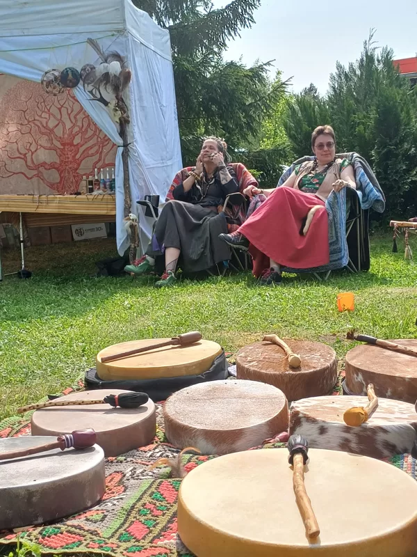Ina Dziļuma ar savām Spēka lietām un bungām