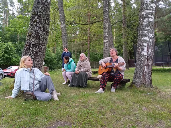 Sadziedāšanos ar kokiem vada Egle Gundega