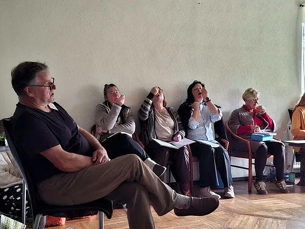Nodarbības baudīgā daļa - degustēšana notiek ar pipetīšu palīdzību