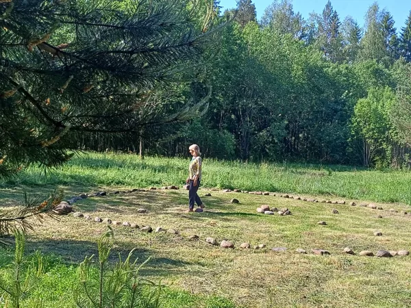 Kad Debess pušu virzieni iekustināti, var sākt iepazīt savas attiecības ar Lielajām Enerģi