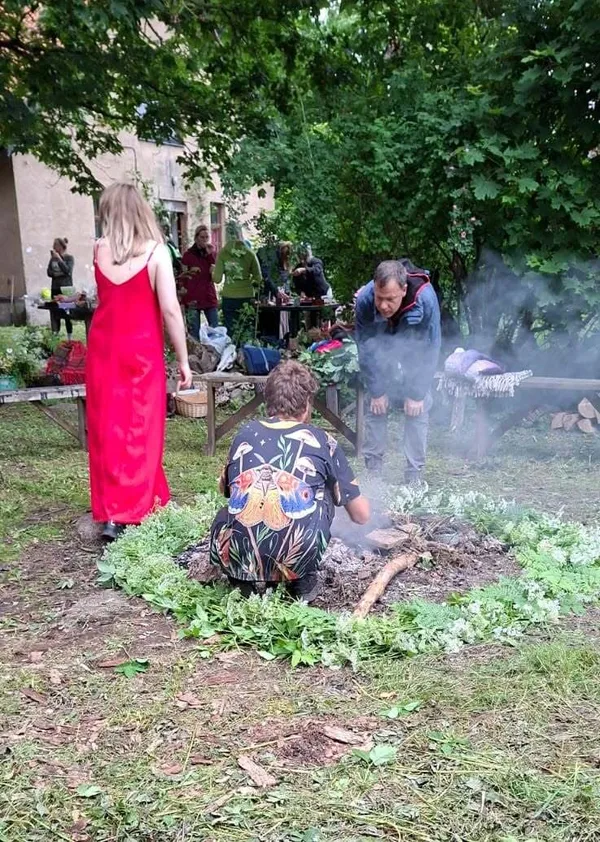 Rotājam ugunskura vietu un kuram guni